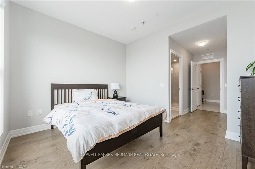1878 Gordon Street, #1103