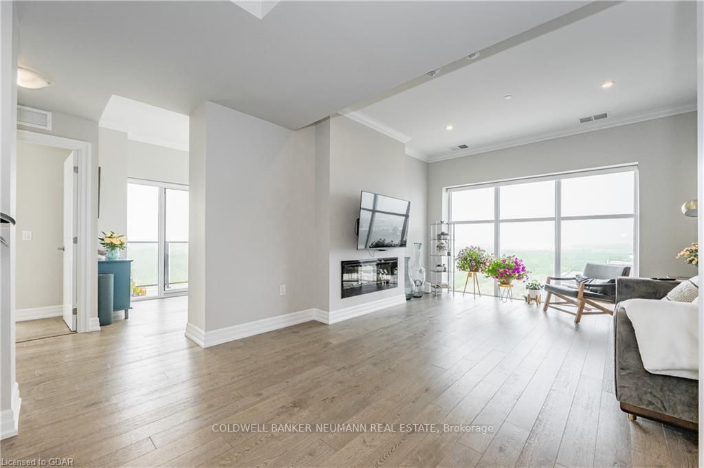1878 Gordon Street, #1103