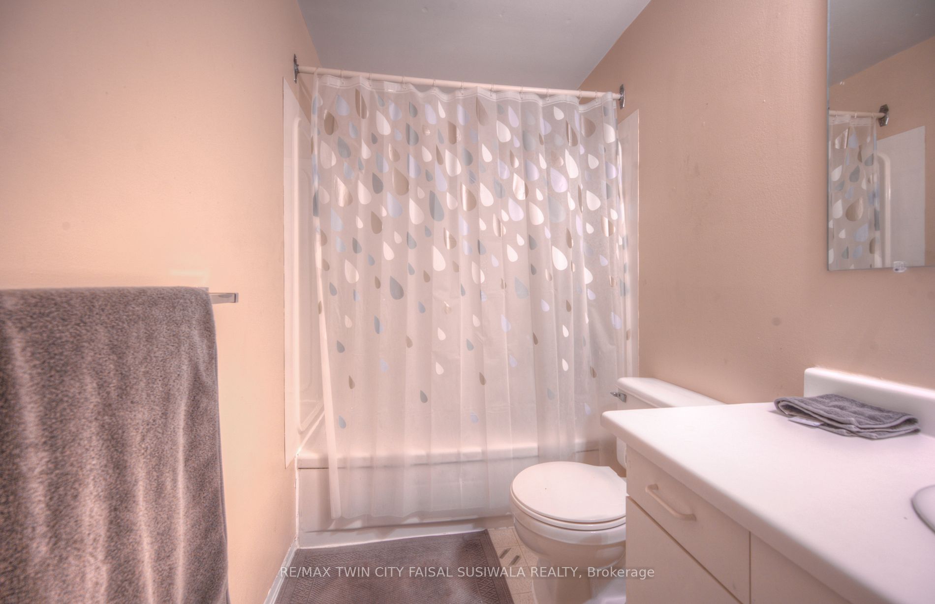255 Northlake Drive, #11