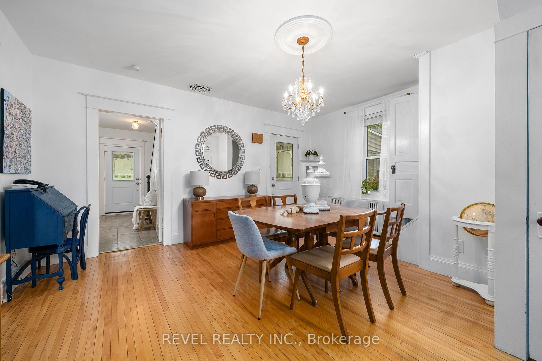 25 Louisa St