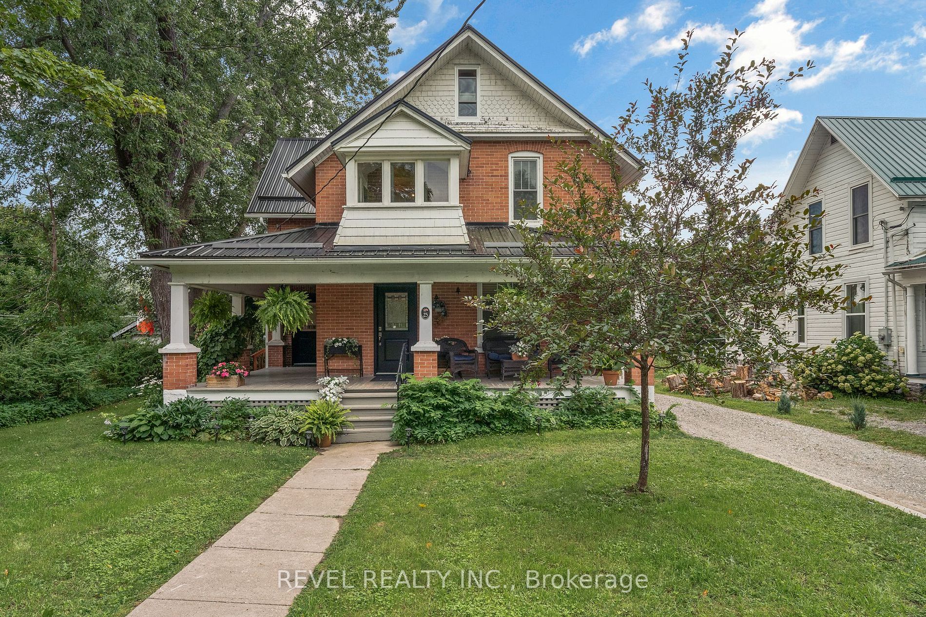25 Louisa St