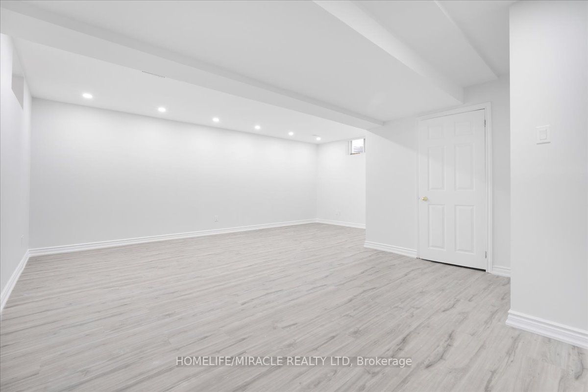 362 Highbrook Crescent