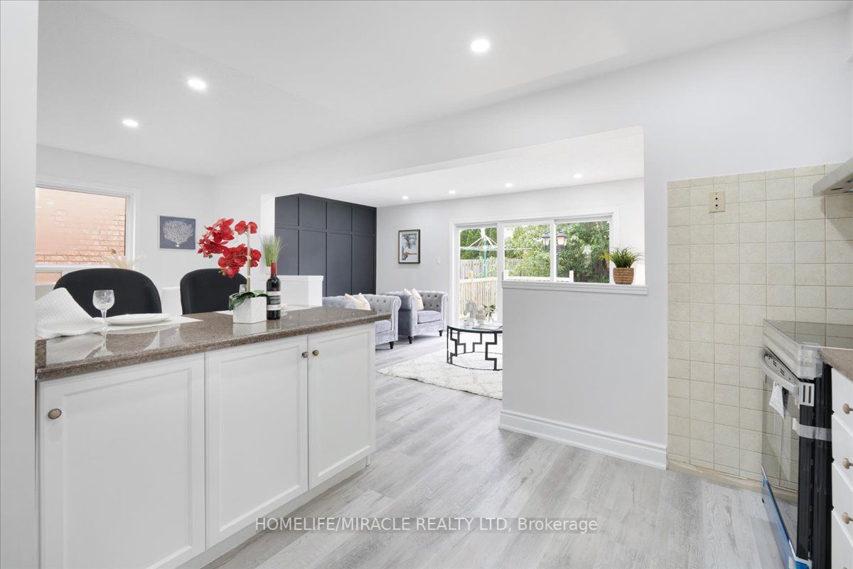 362 Highbrook Crescent