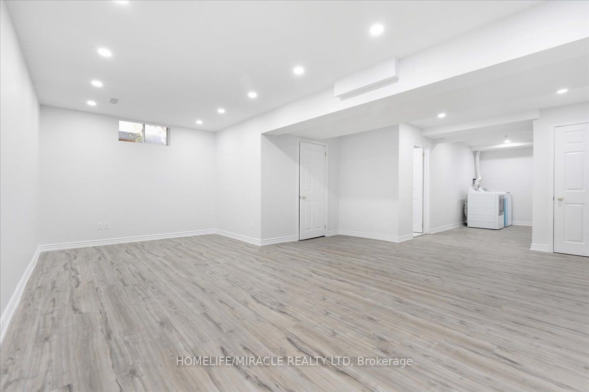 362 Highbrook Crescent