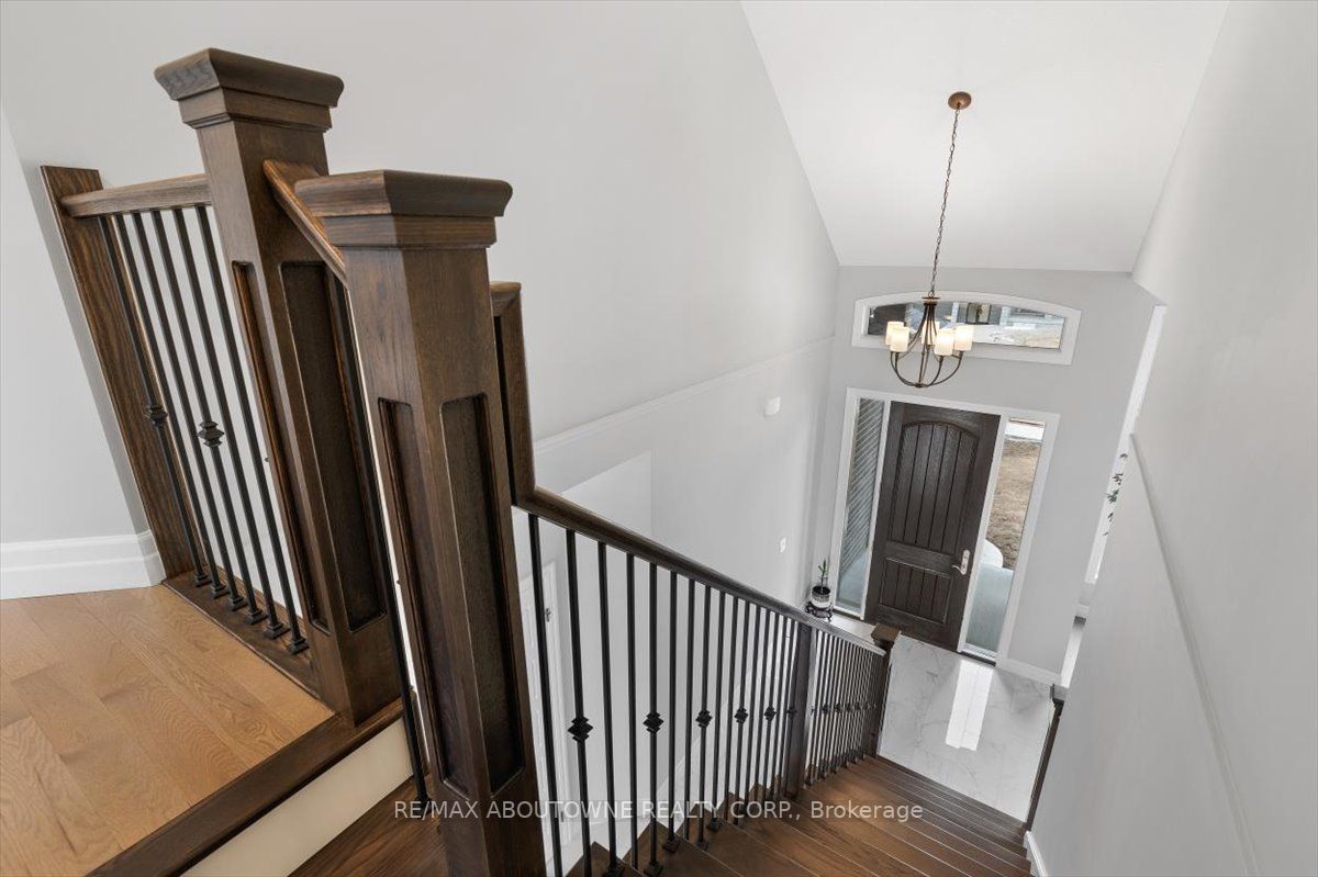 21 Sycamore Drive N