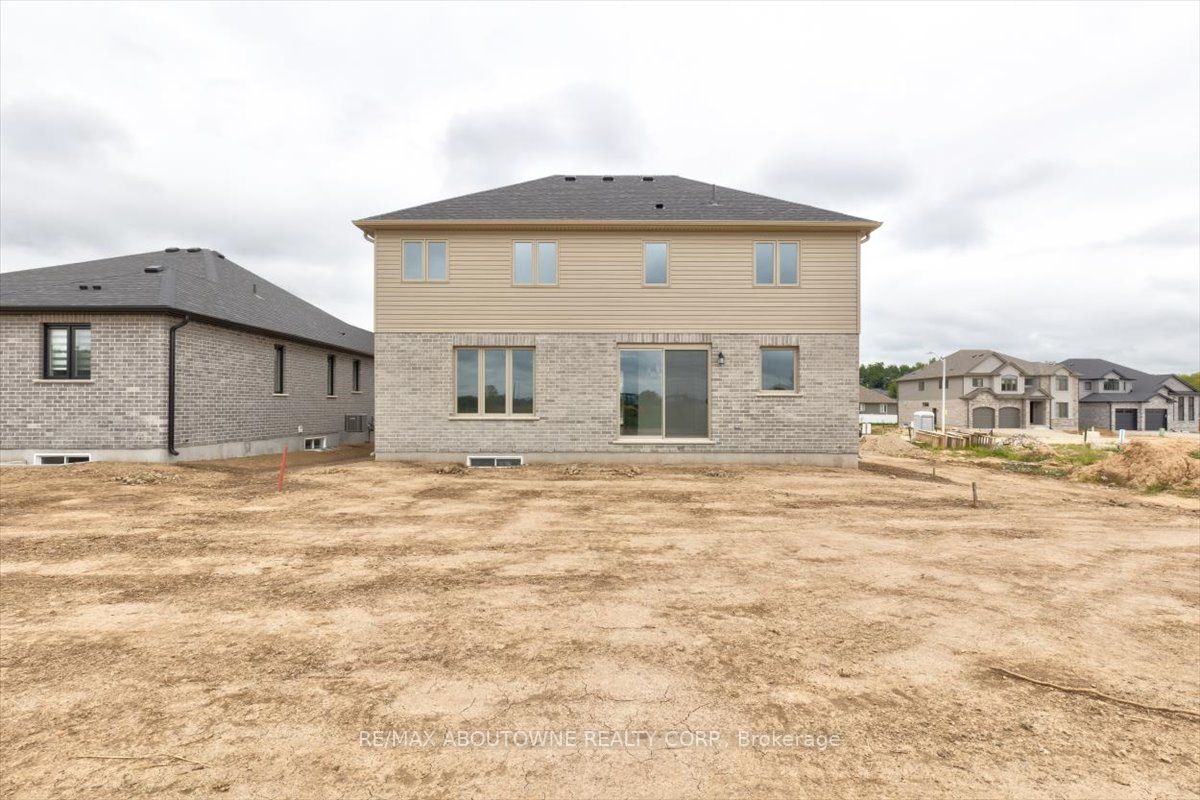 21 Sycamore Drive N