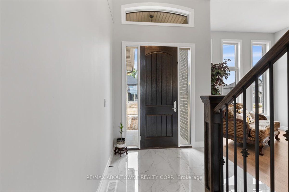 21 Sycamore Drive N
