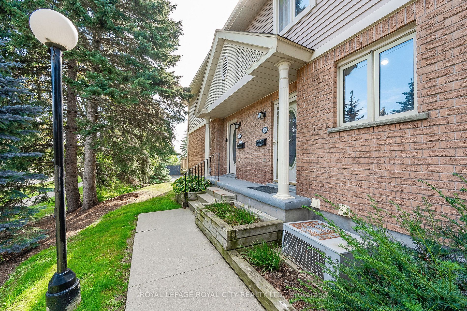 941 Gordon Street, #33