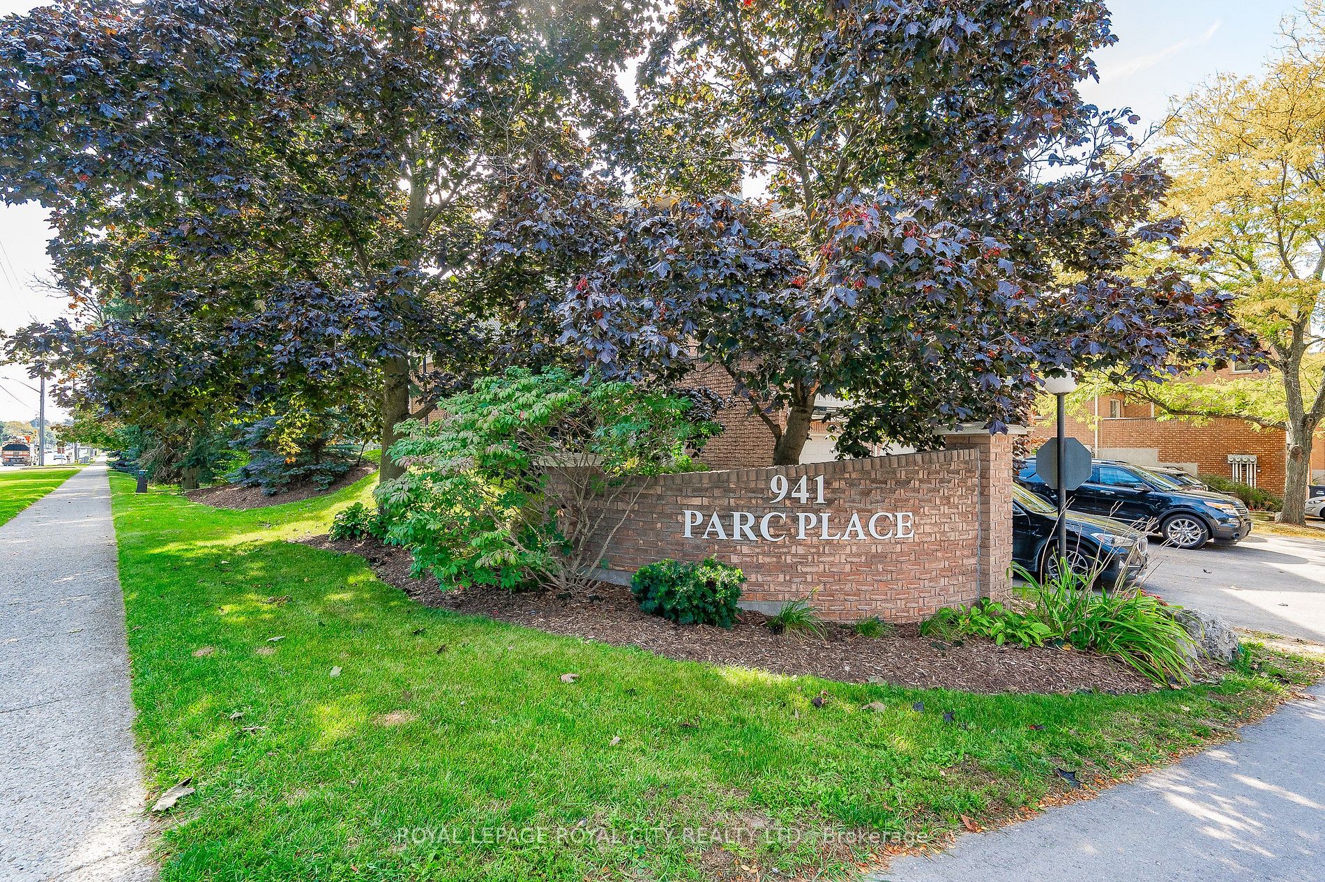 941 Gordon Street, #33