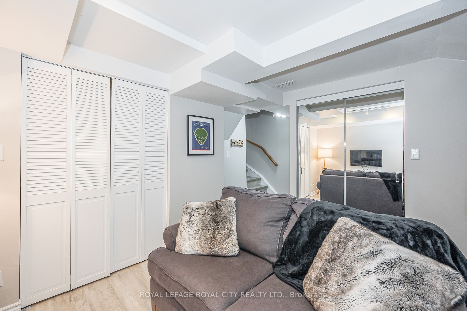 941 Gordon Street, #33