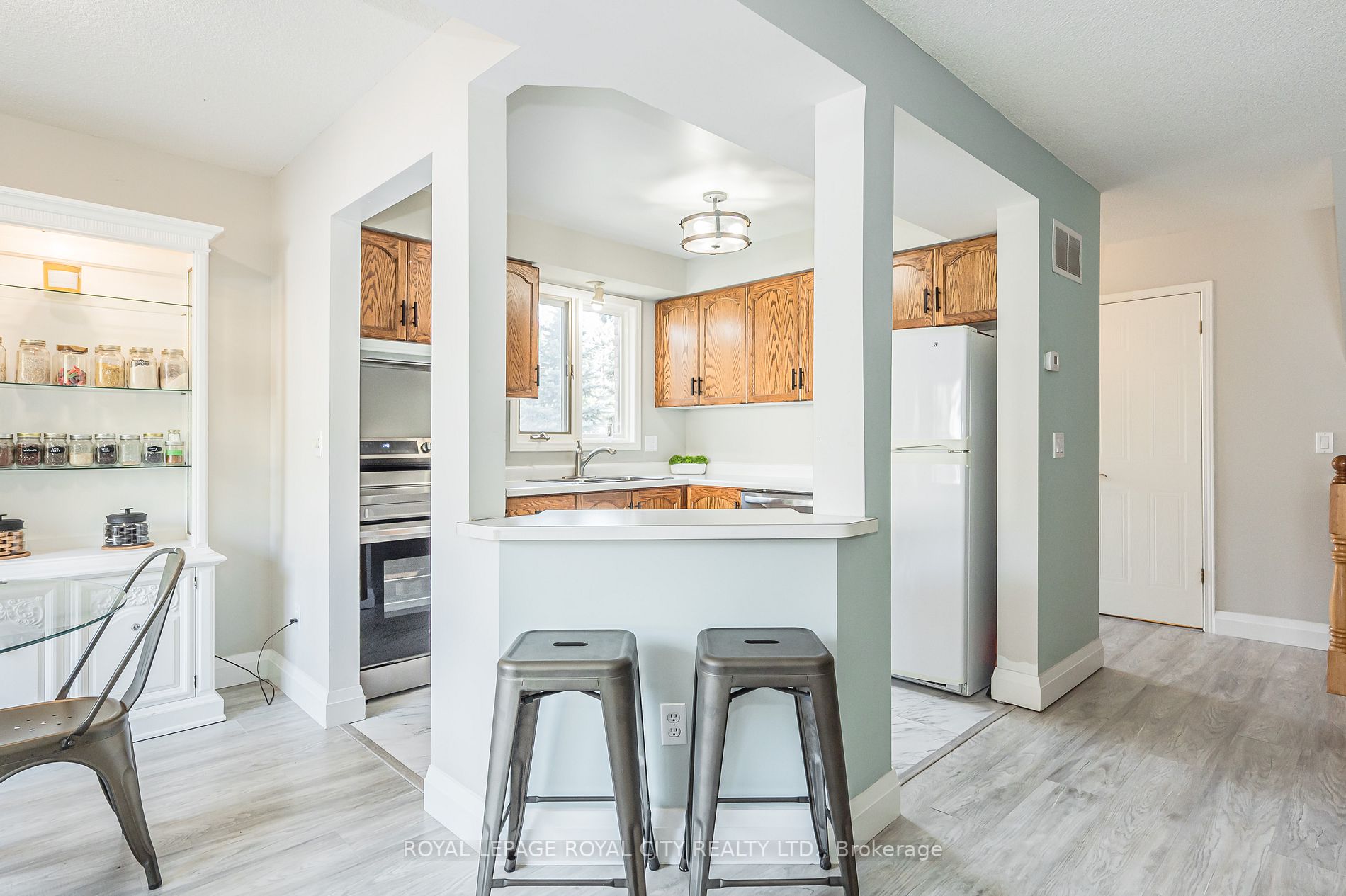 941 Gordon Street, #33