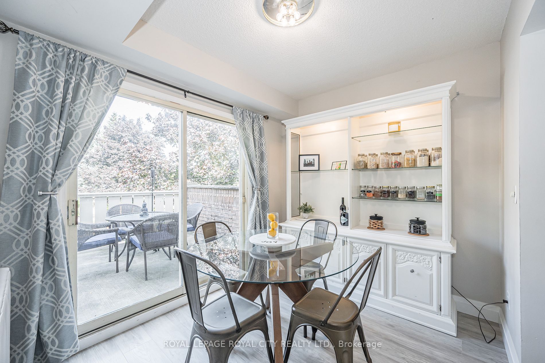 941 Gordon Street, #33