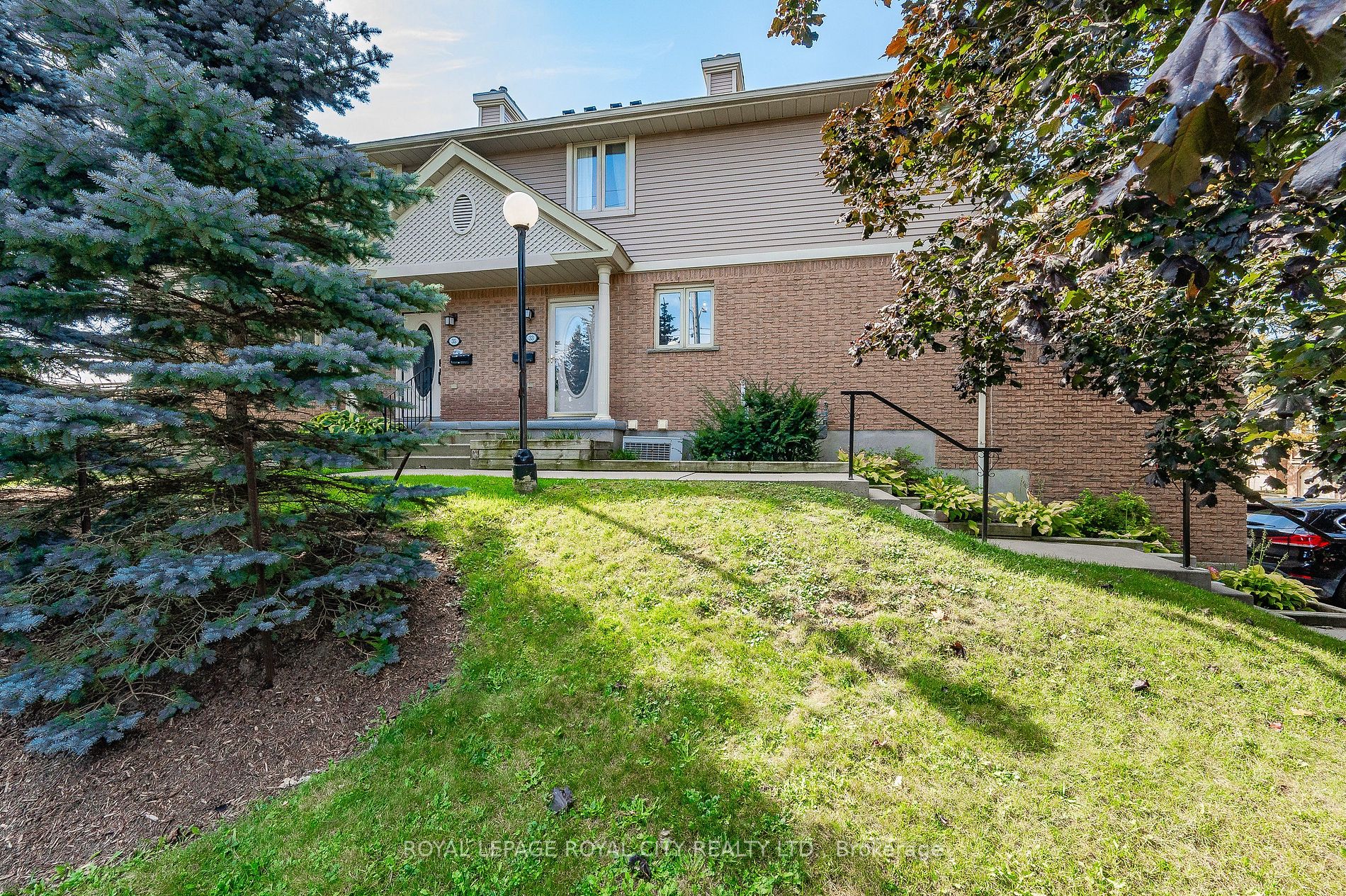 941 Gordon Street, #33
