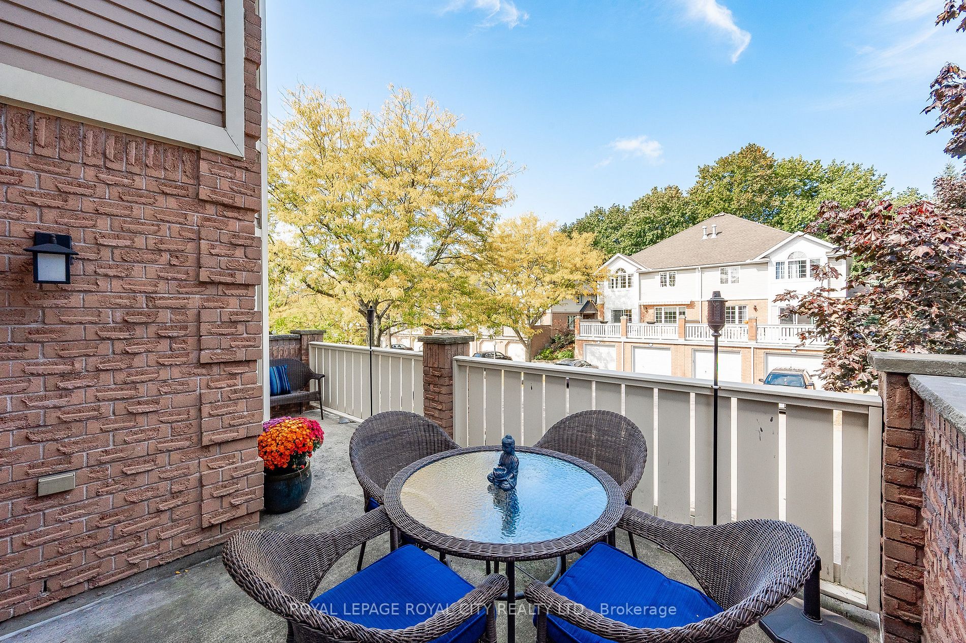 941 Gordon Street, #33