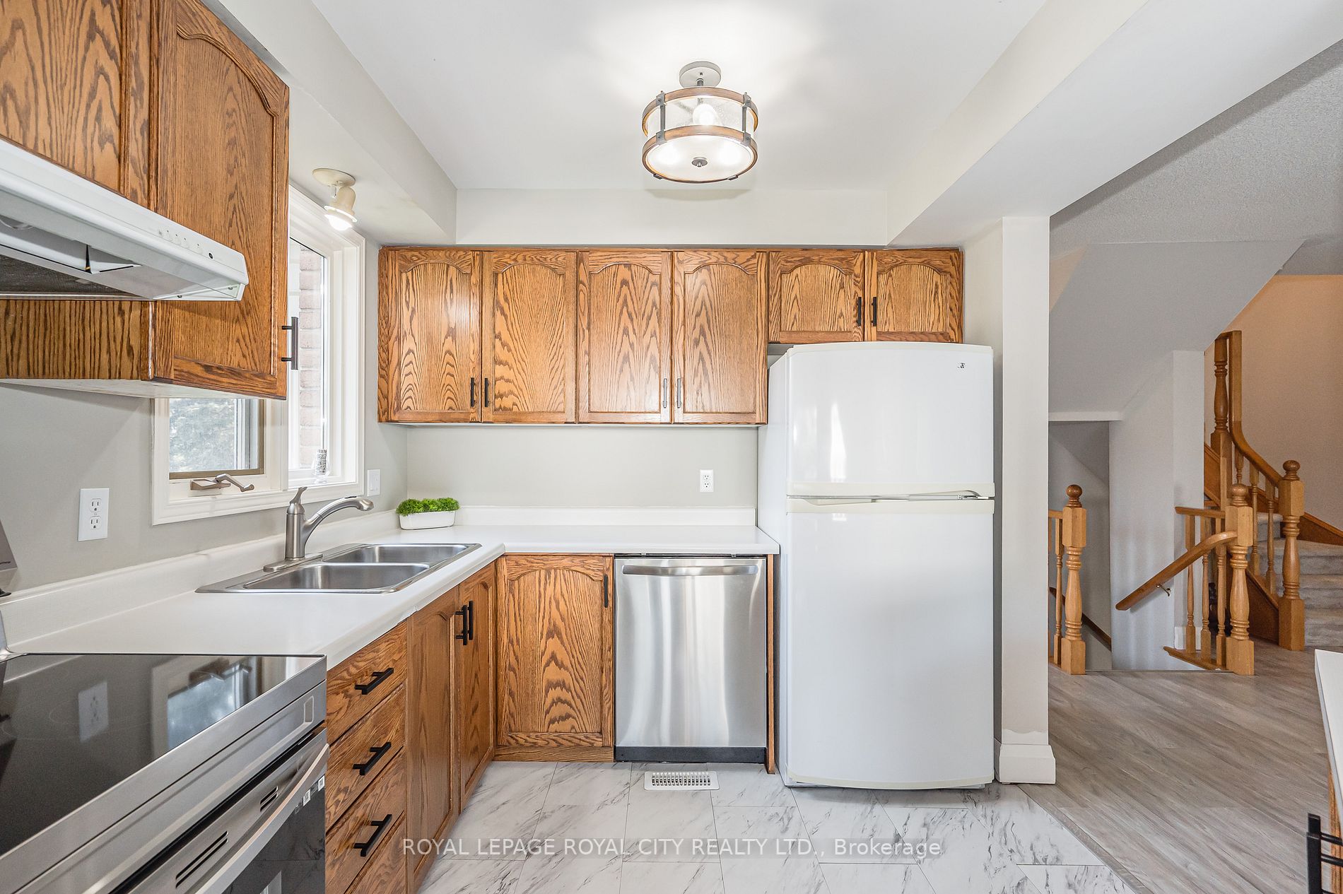 941 Gordon Street, #33