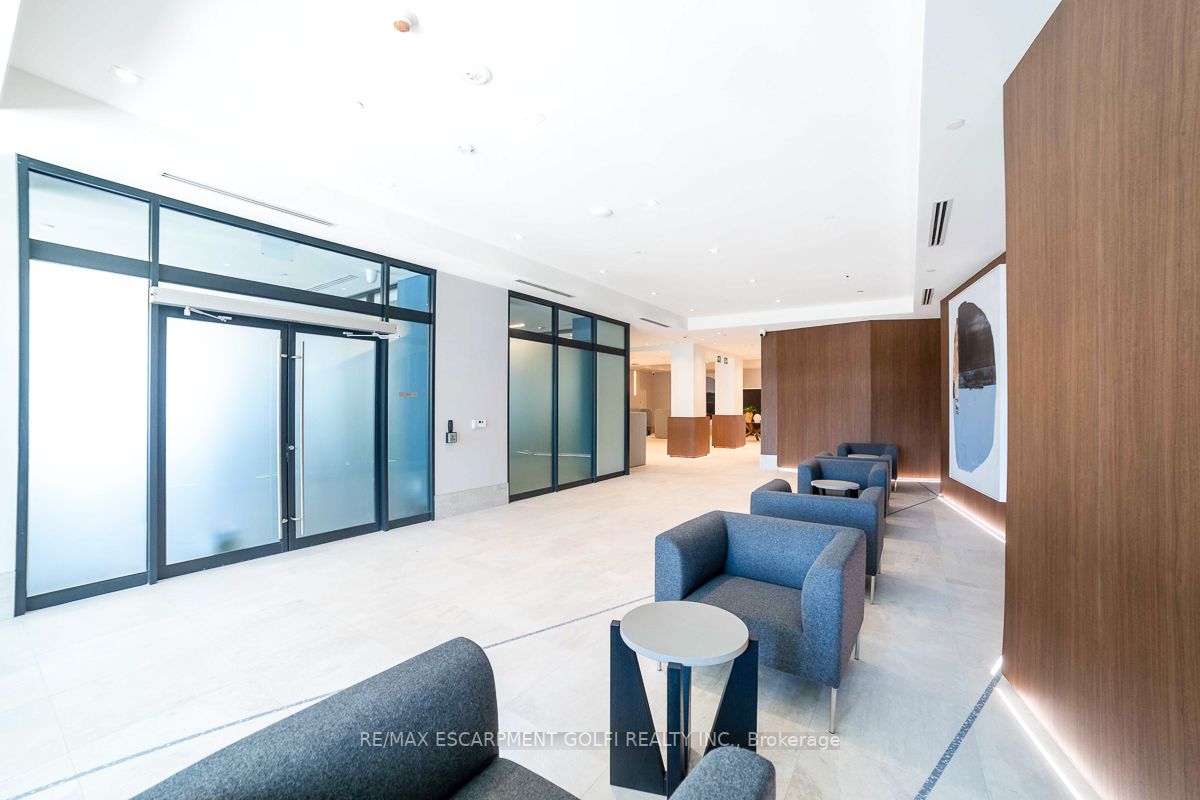 385 Winston Rd, #Ph1906