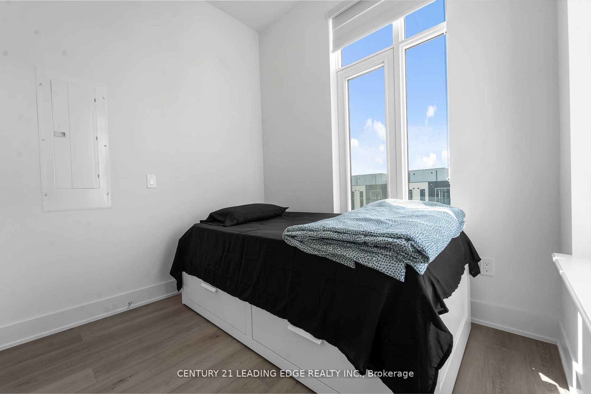 84 Windward Dr