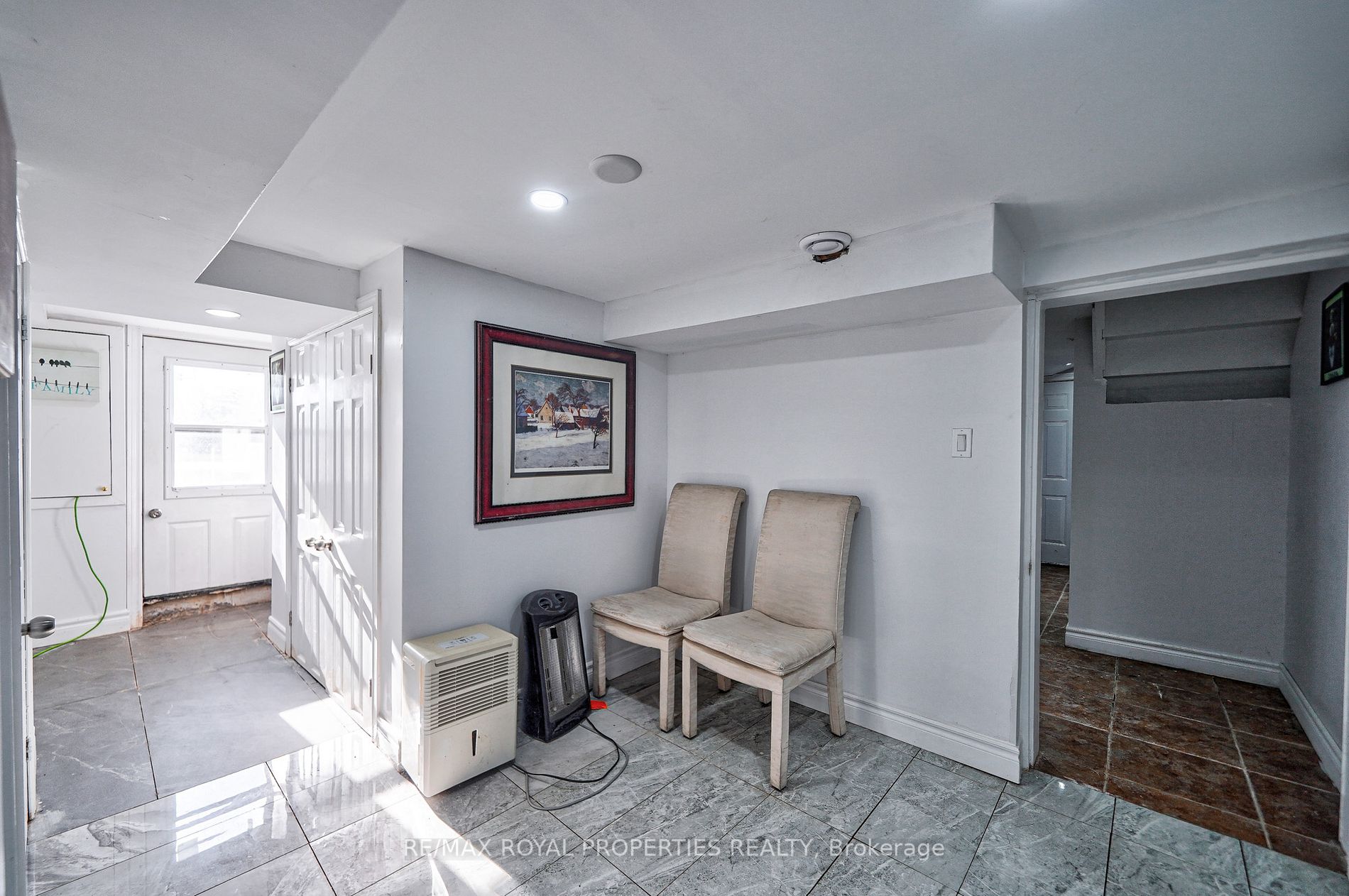 5 Robinson Avenue