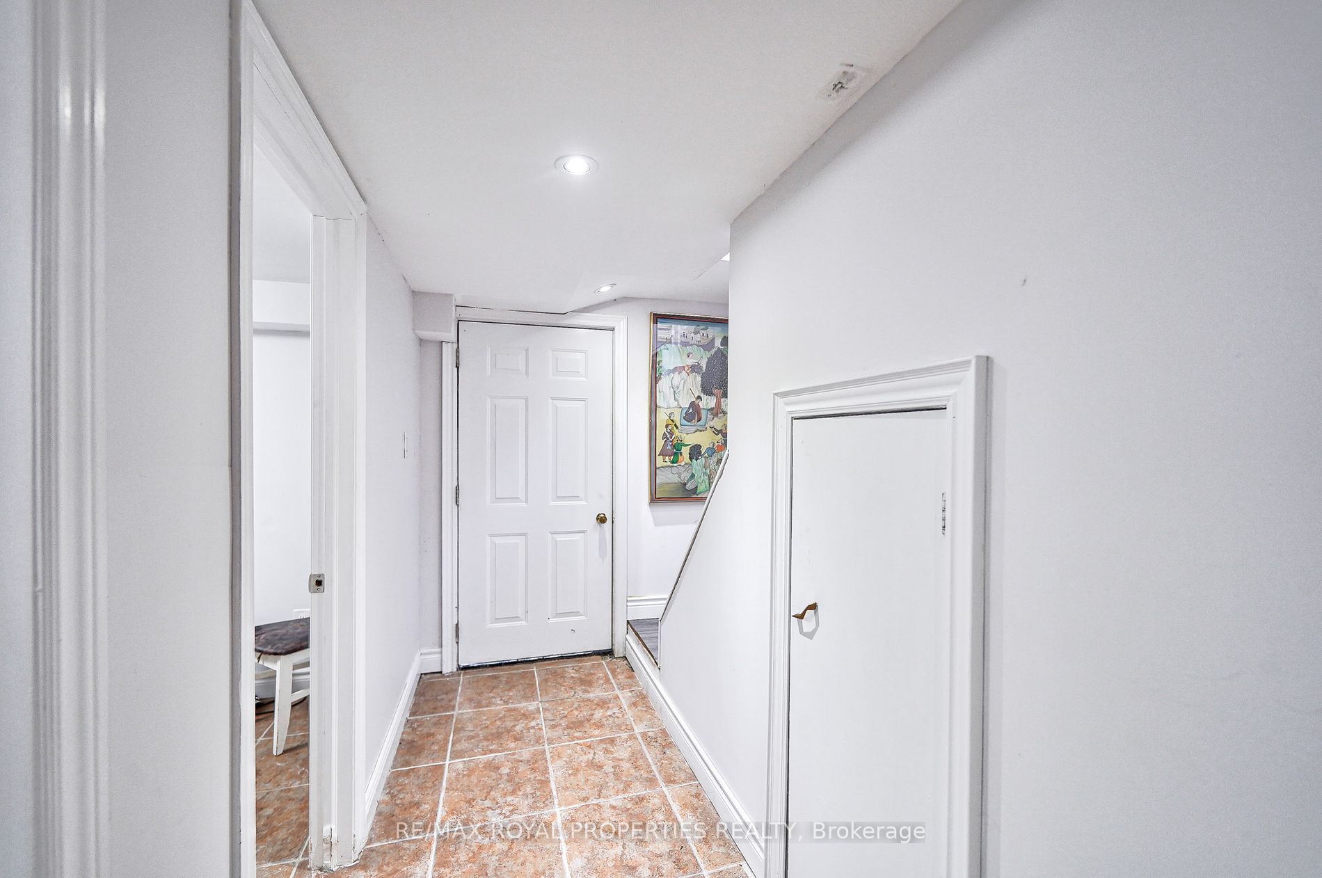 5 Robinson Avenue