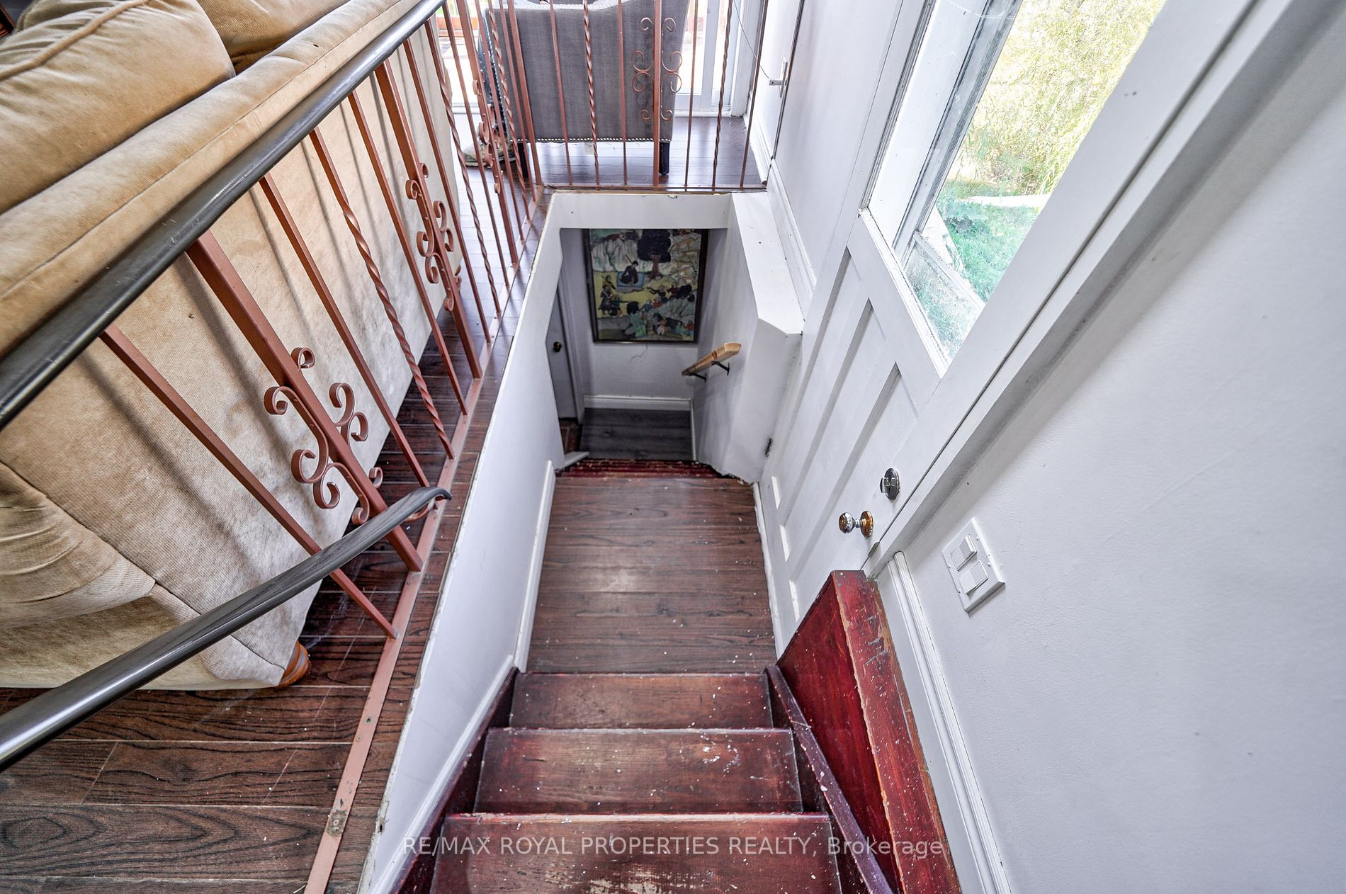 5 Robinson Avenue