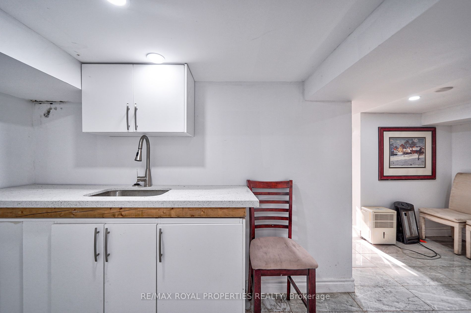 5 Robinson Avenue