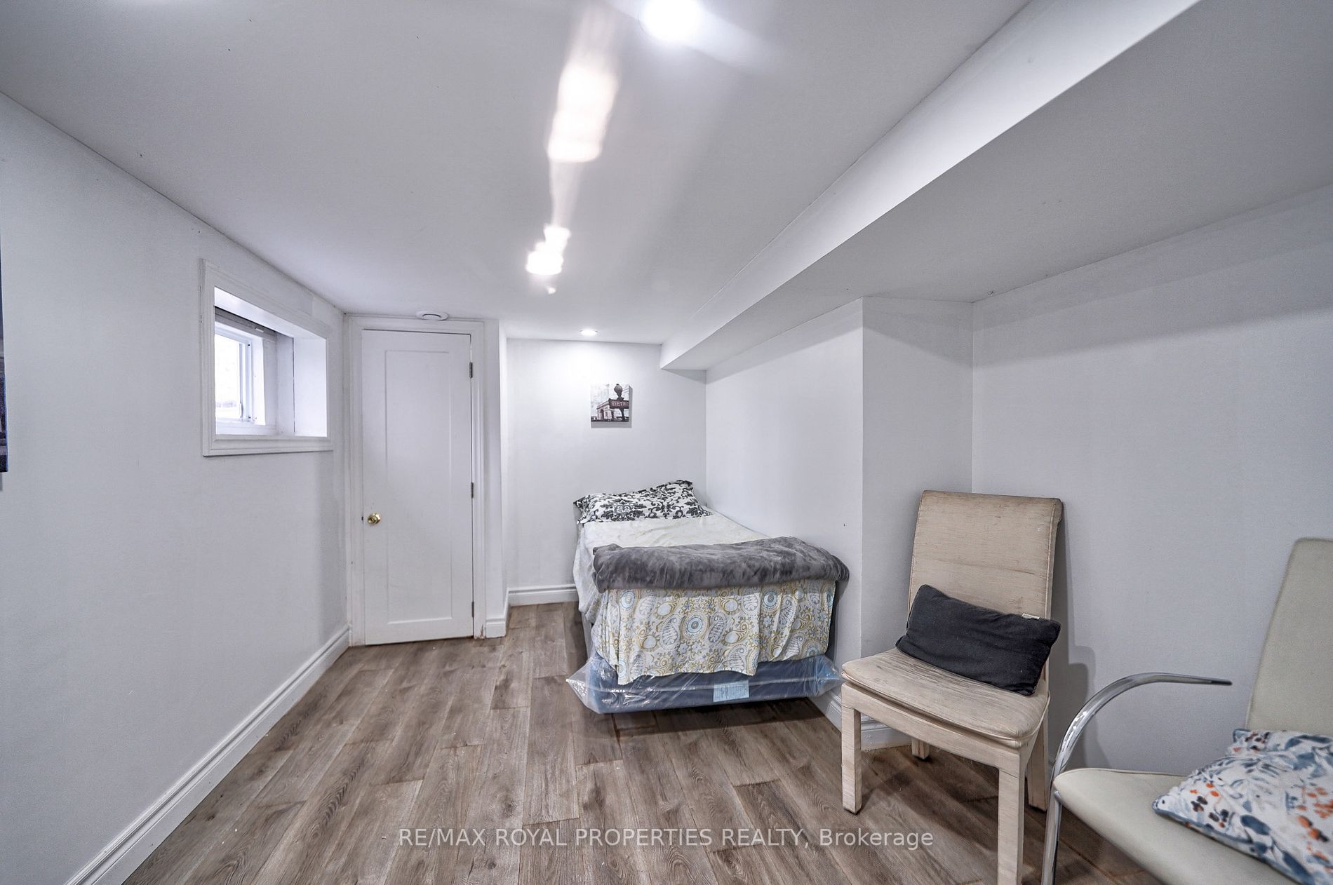 5 Robinson Avenue