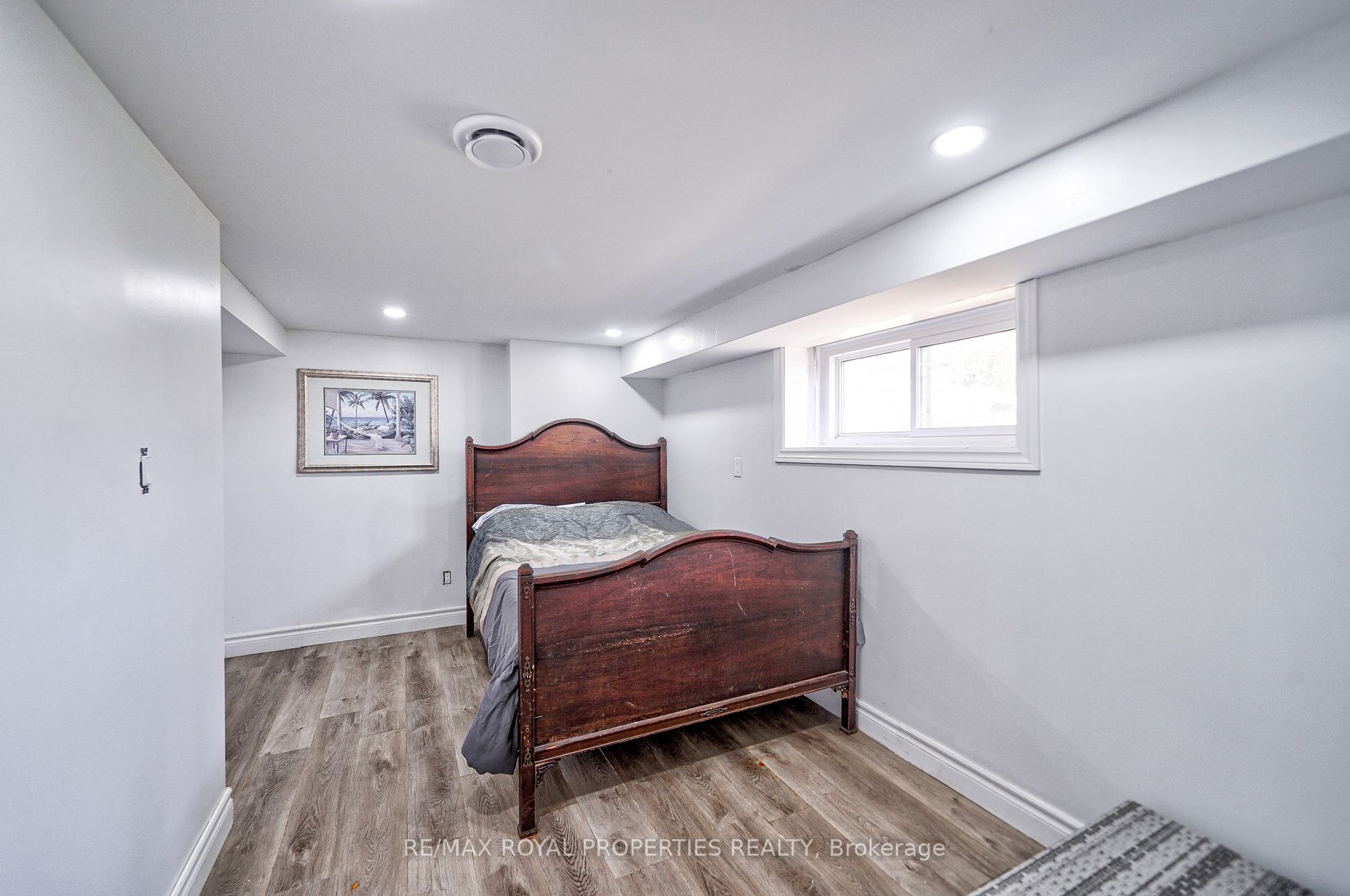 5 Robinson Avenue