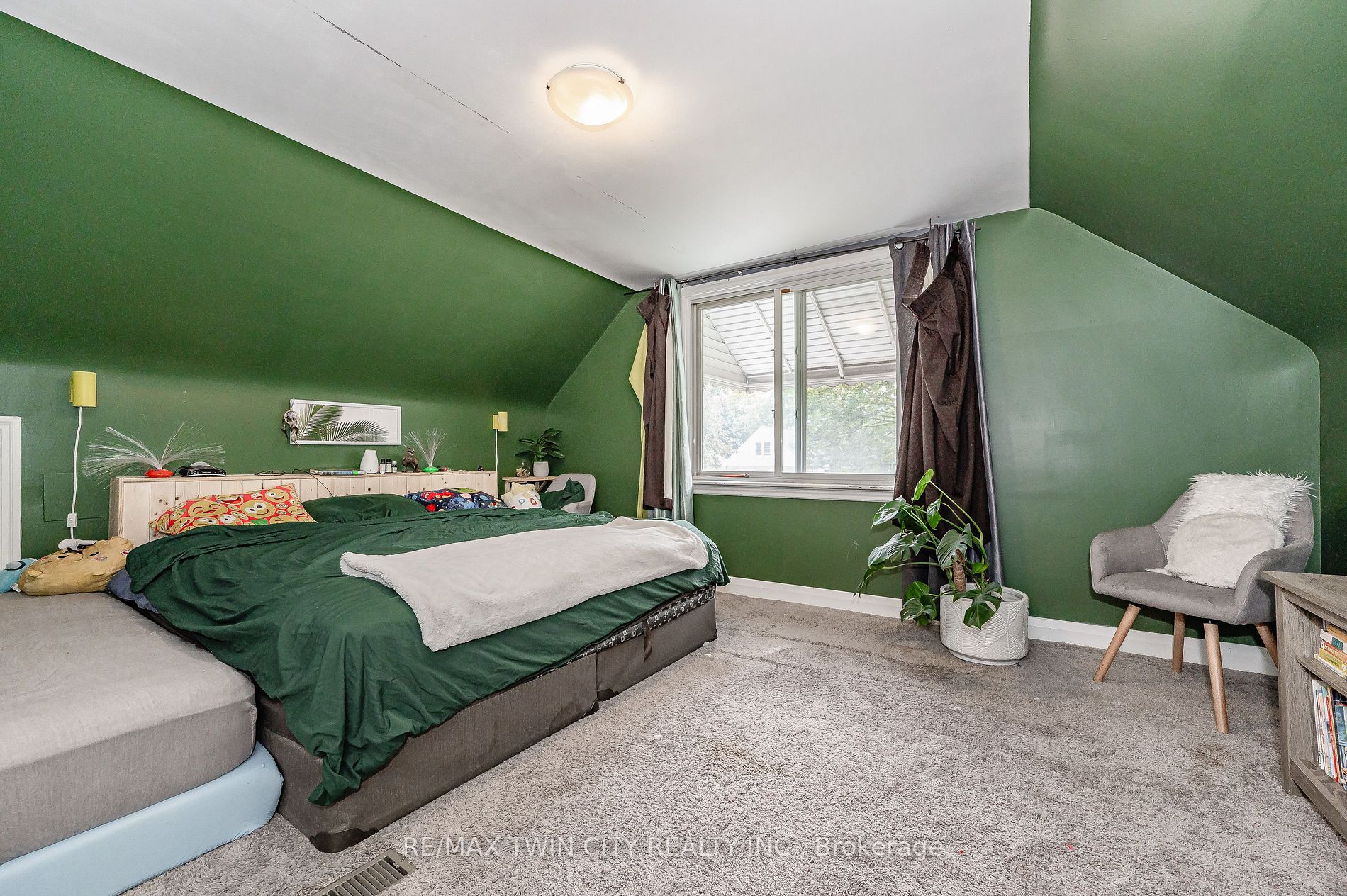 16 LAYTON Street