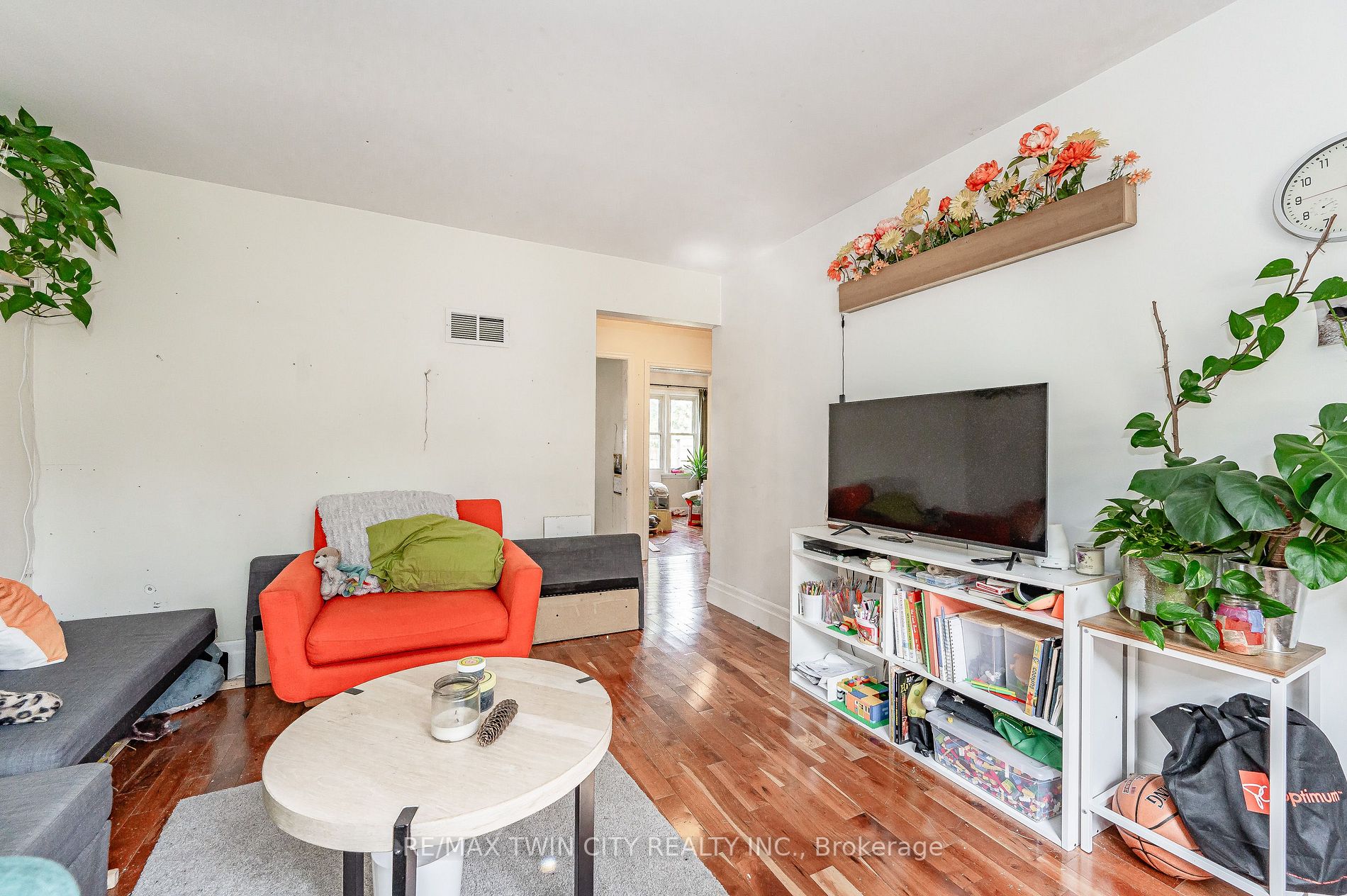 16 LAYTON Street
