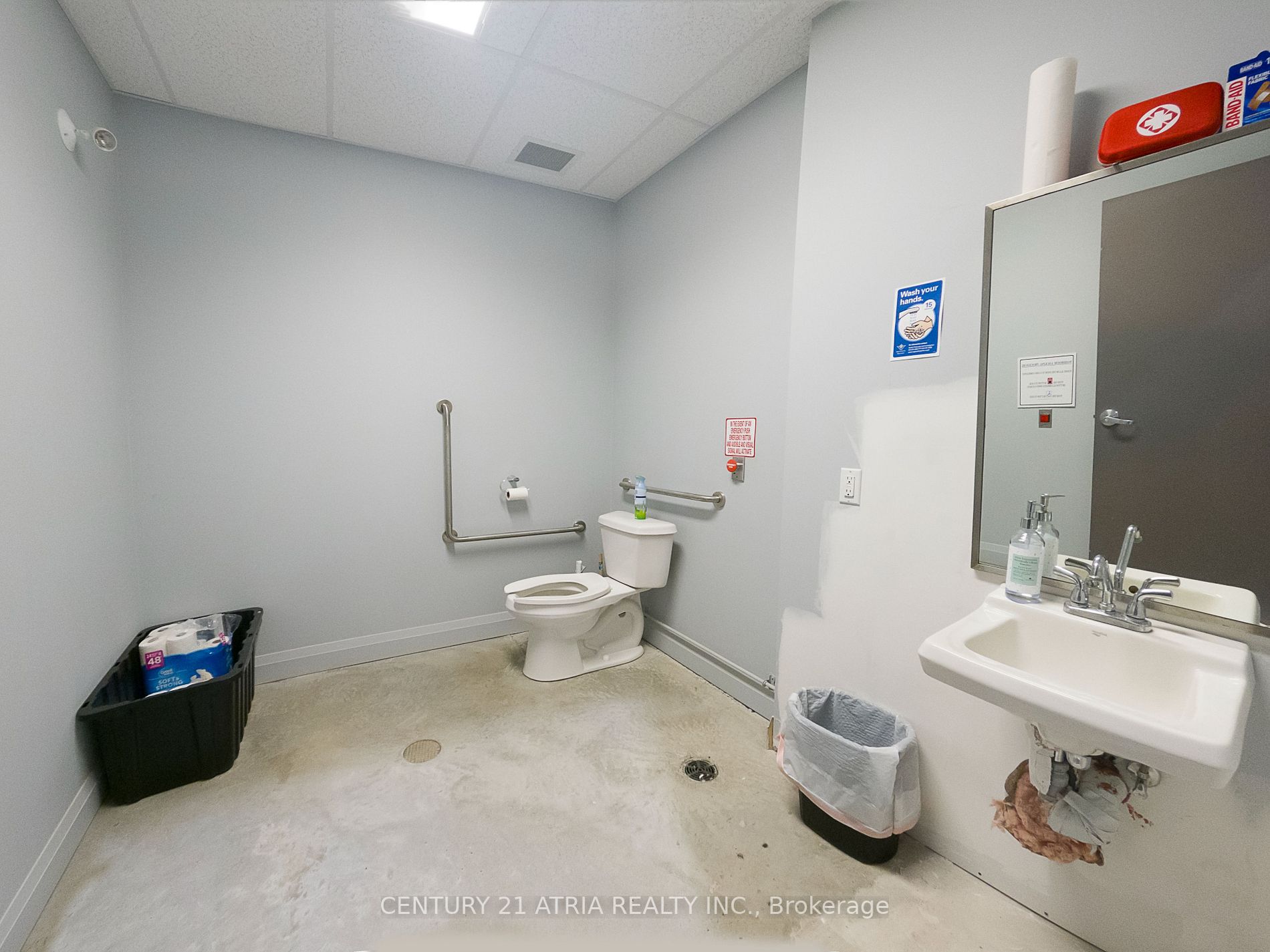 357 Dundas St, #Main