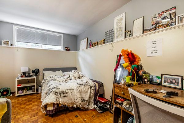 10 Cardill Cres