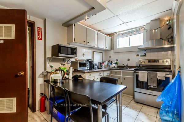 10 Cardill Cres