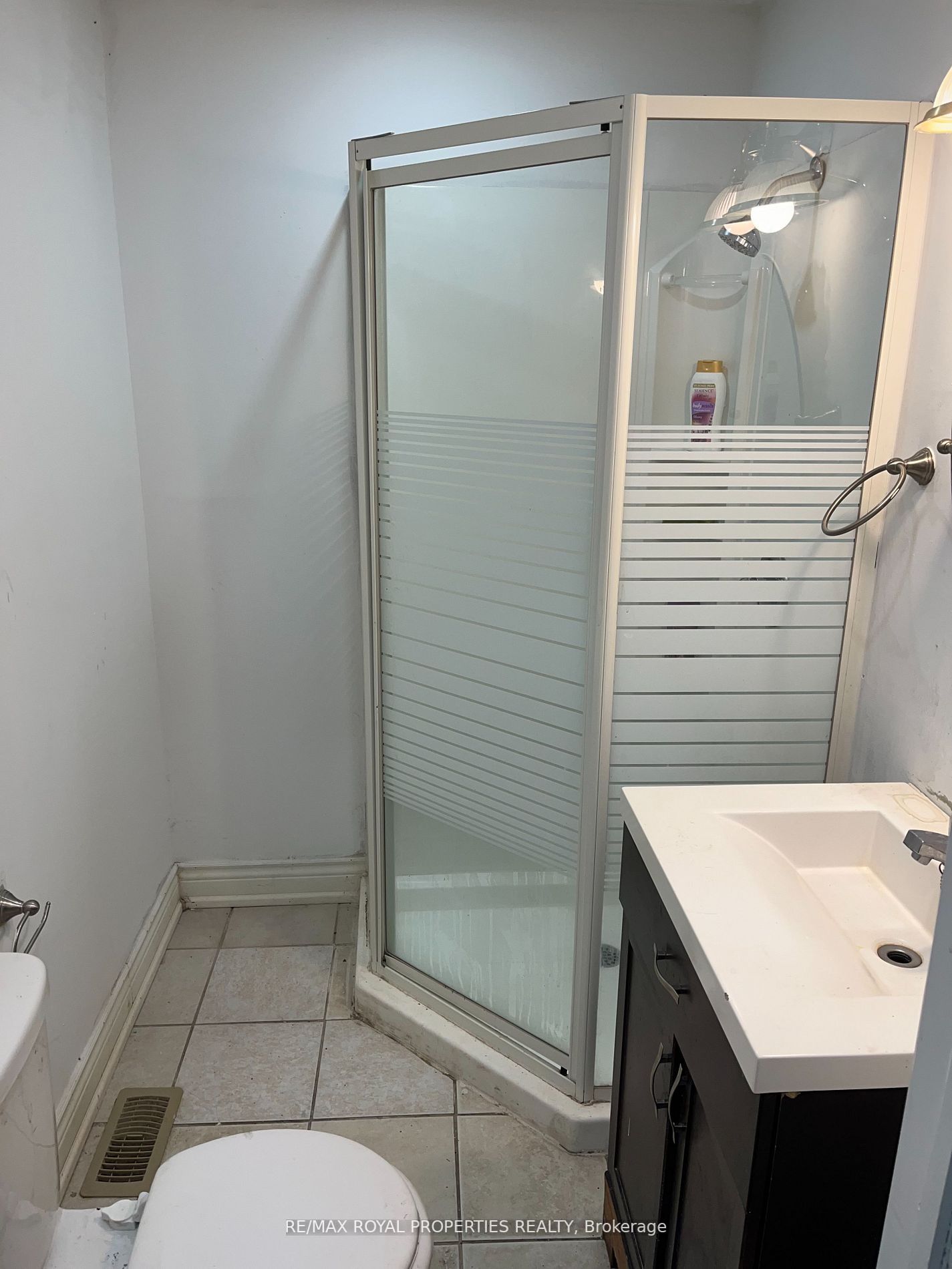104 Wychwood Cres