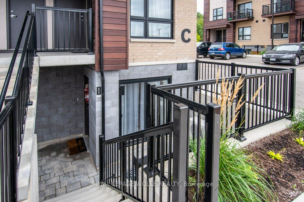 10 PALACE Street, #C24