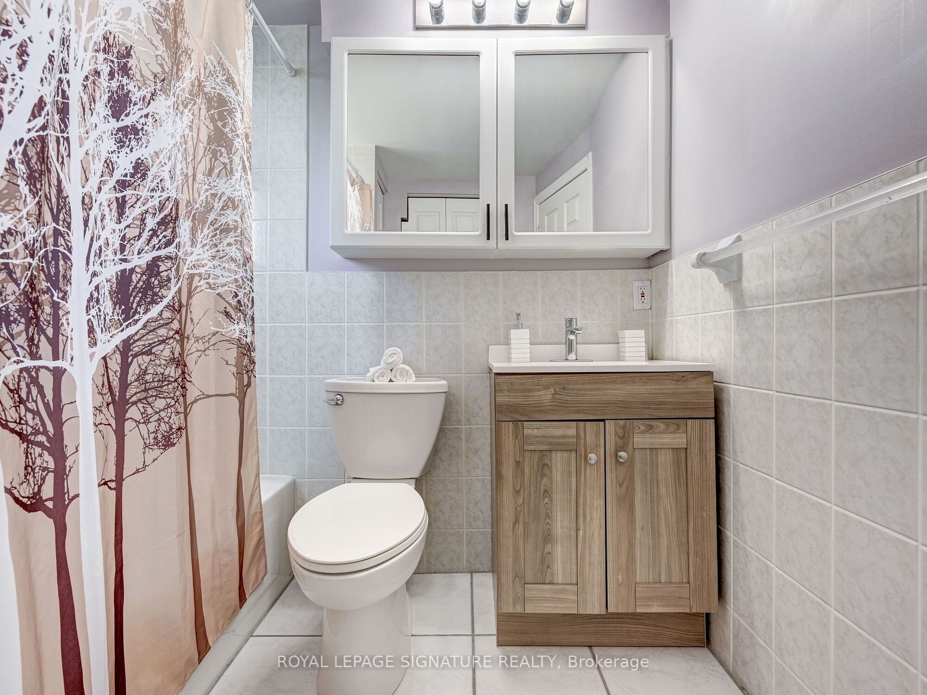 851 Queenston Rd, #406