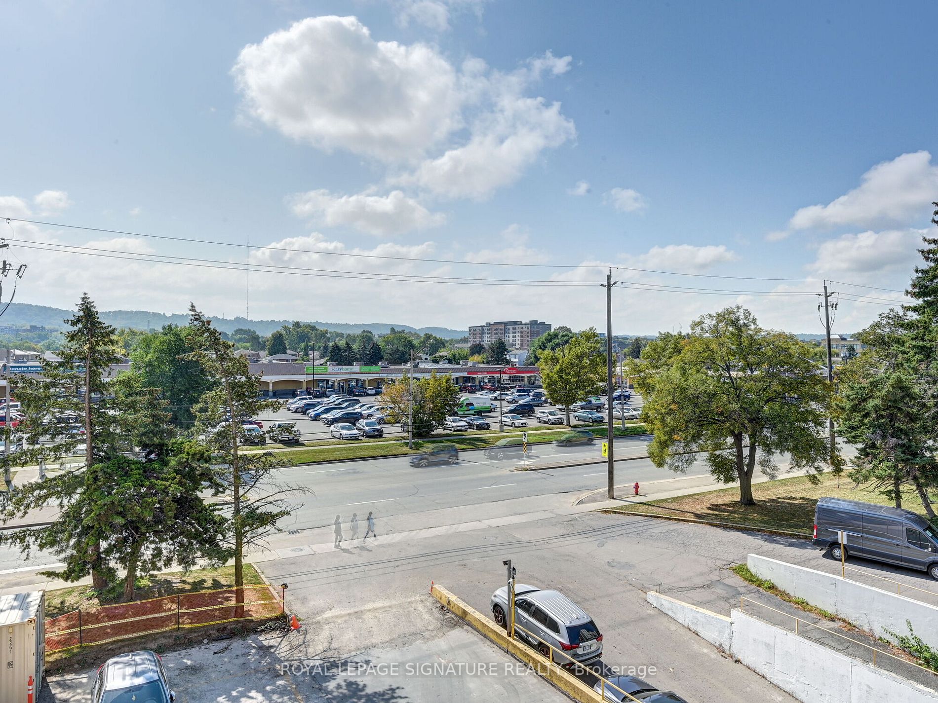 851 Queenston Rd, #406
