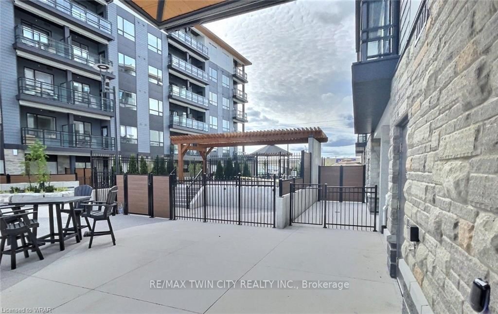 243 Northfield Drive E, #511