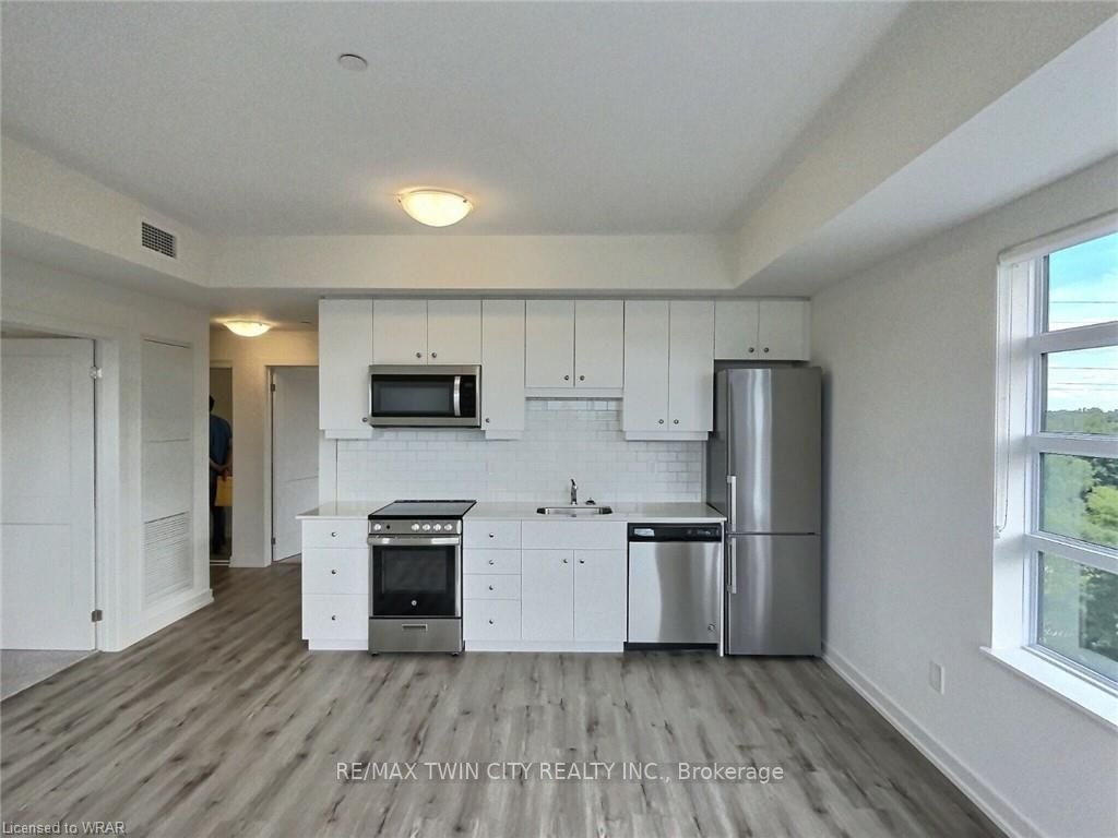 243 Northfield Drive E, #511
