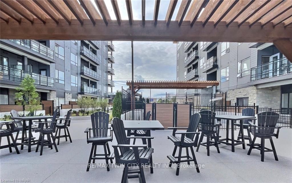 243 Northfield Drive E, #511