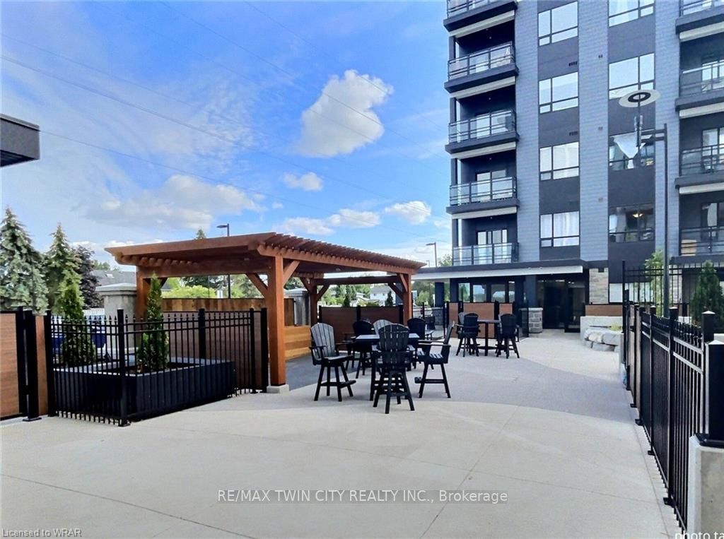 243 Northfield Drive E, #511