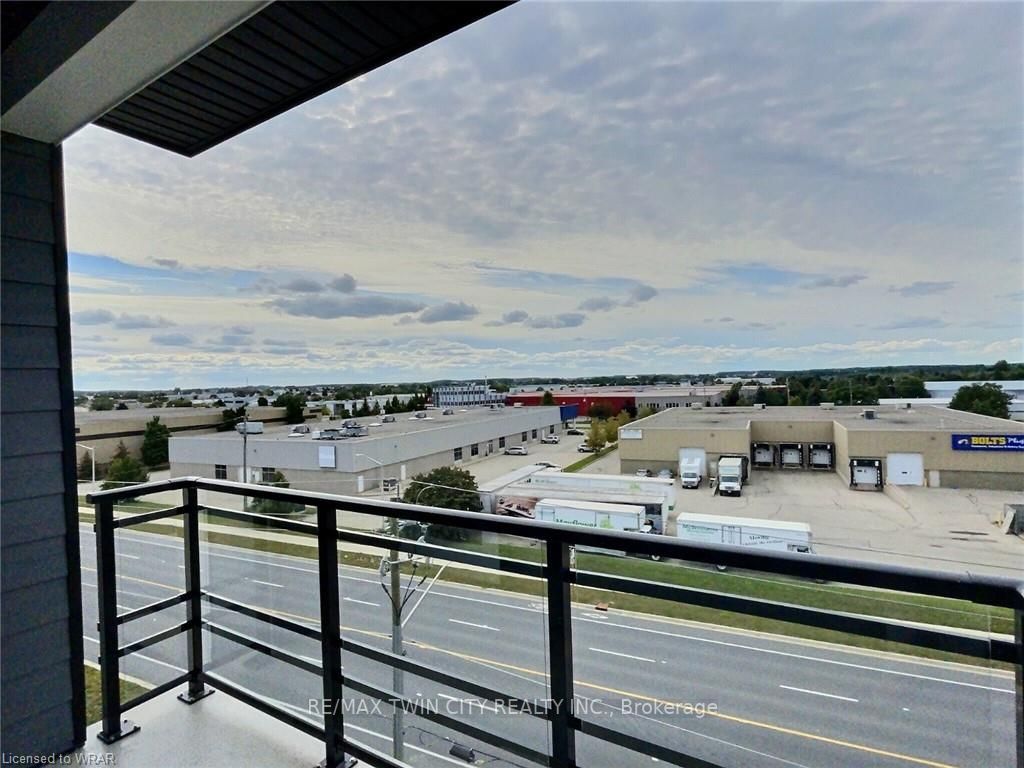 243 Northfield Drive E, #511