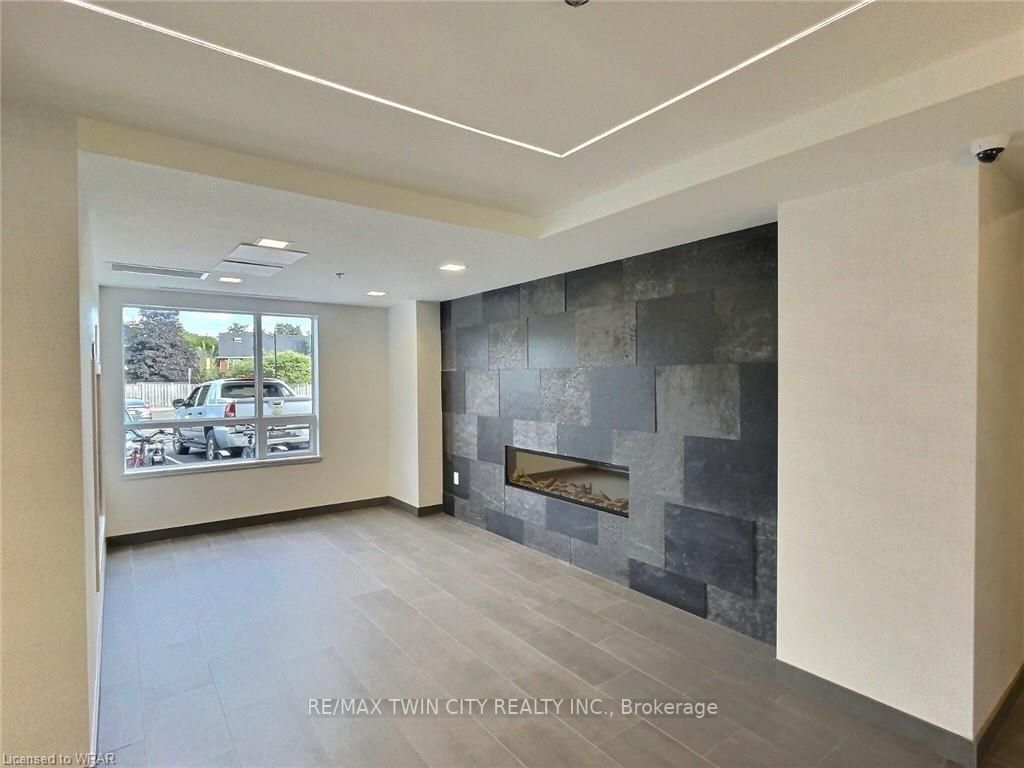 243 Northfield Drive E, #511