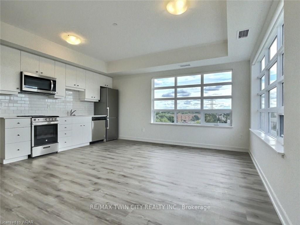 243 Northfield Drive E, #511