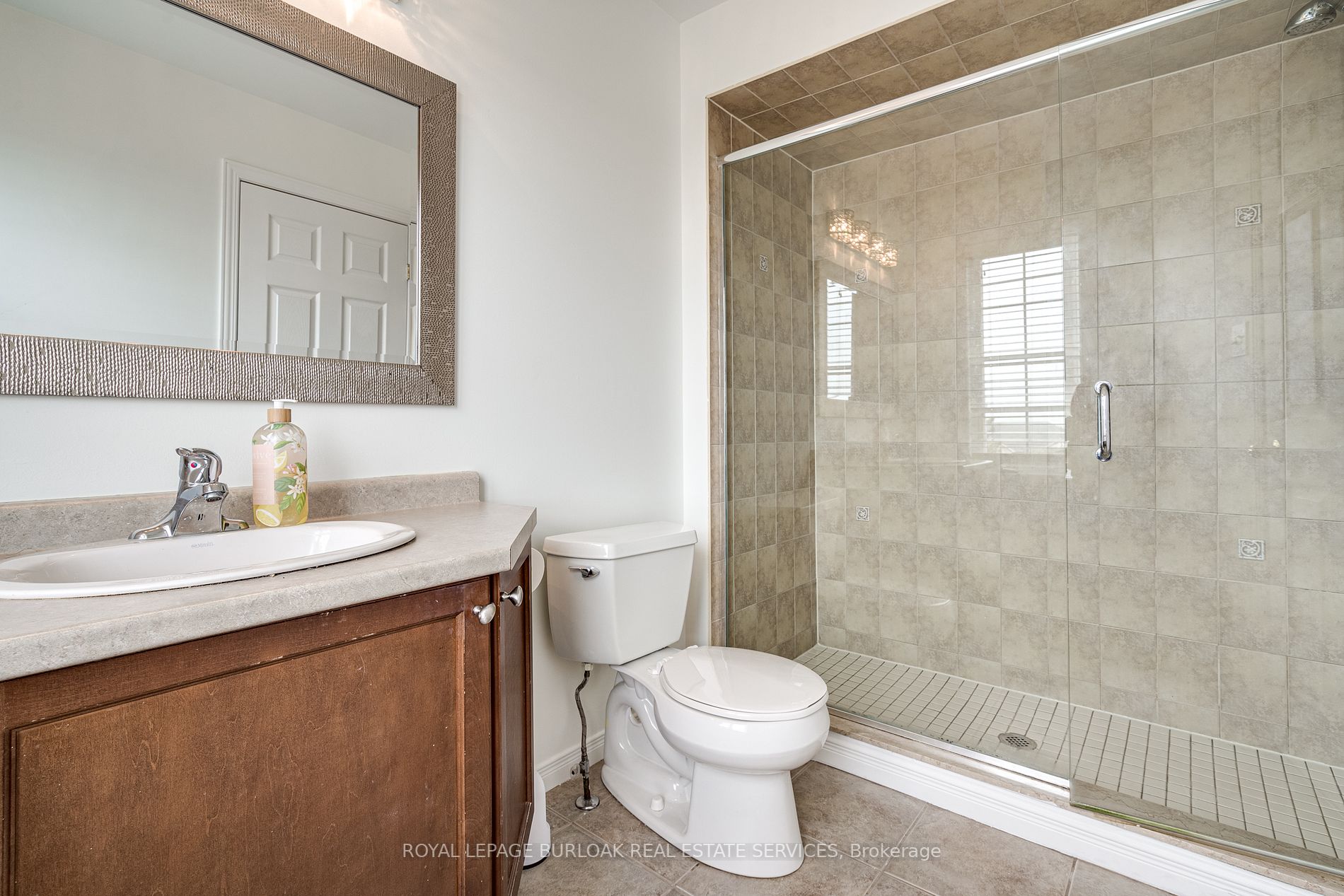 7 Southside Pl S, #14