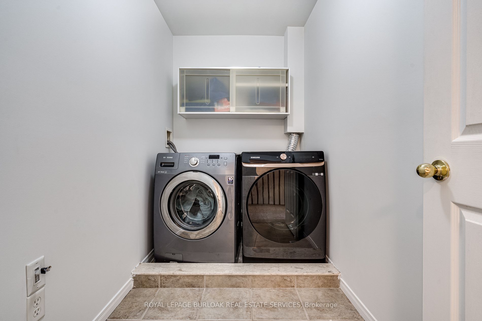7 Southside Pl S, #14