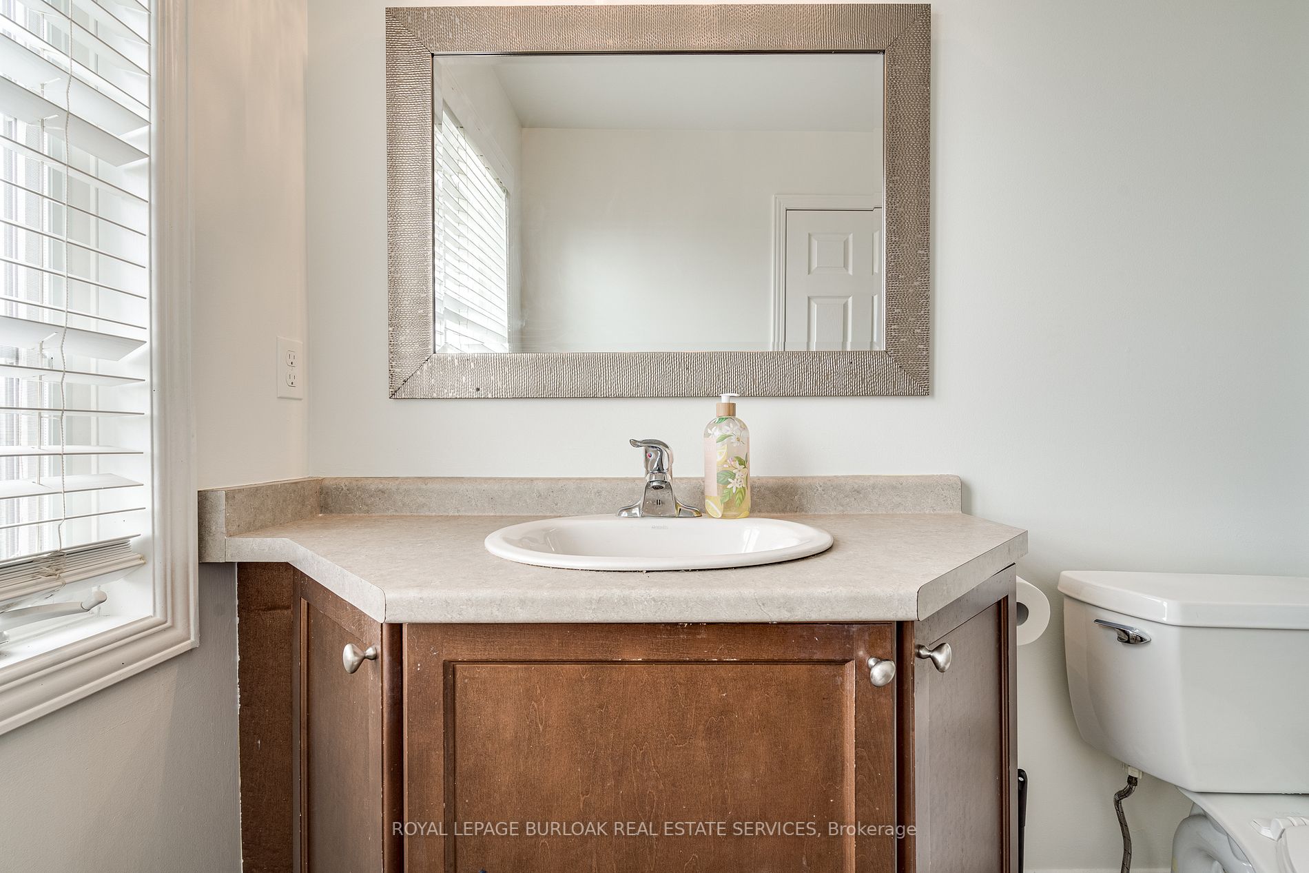 7 Southside Pl S, #14