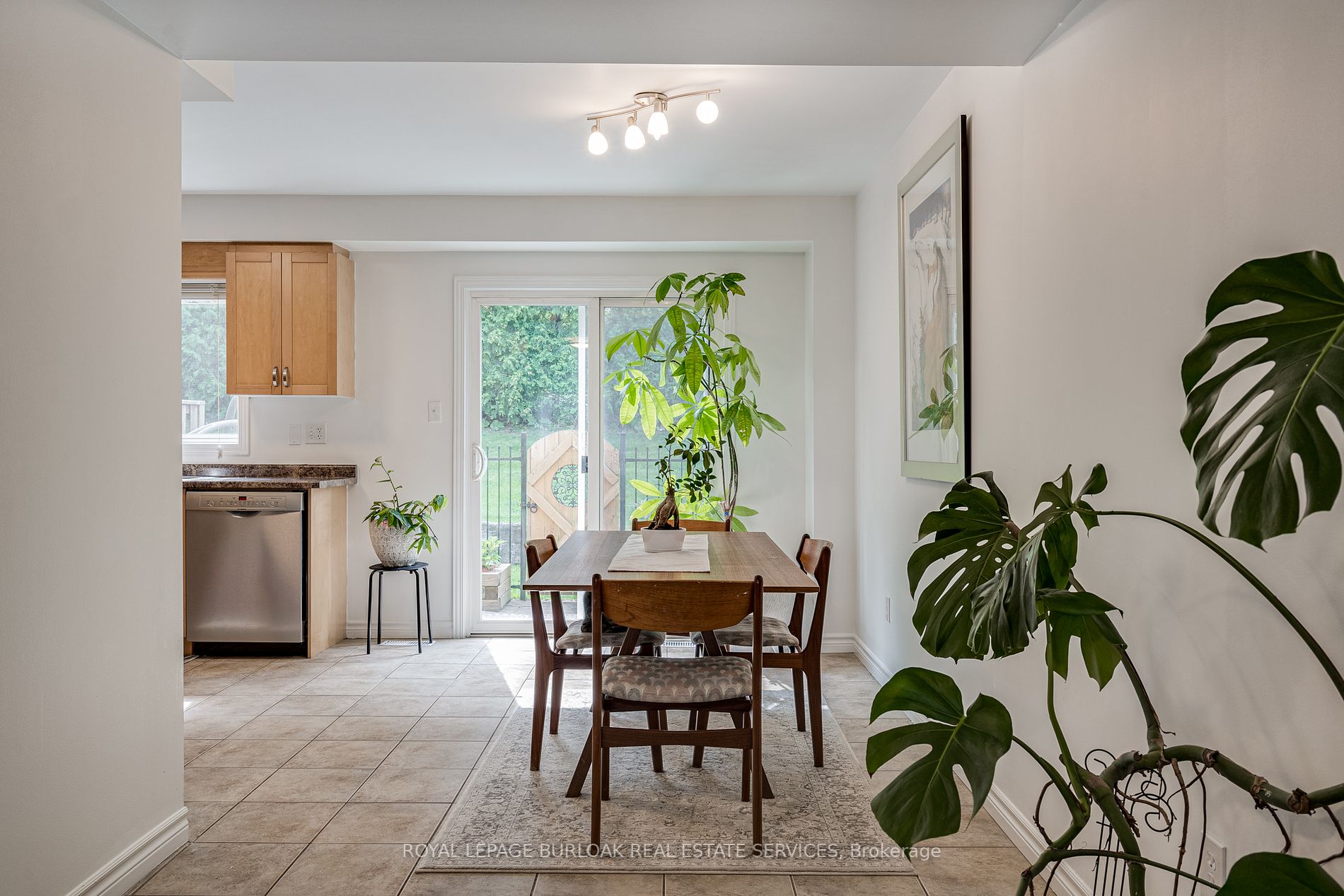 7 Southside Pl S, #14