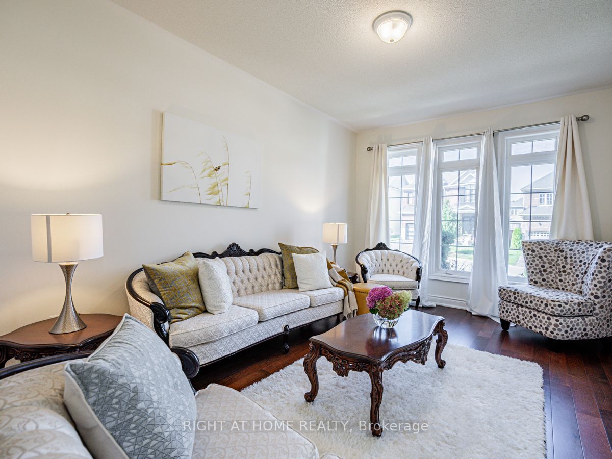 121 Johnson Dr