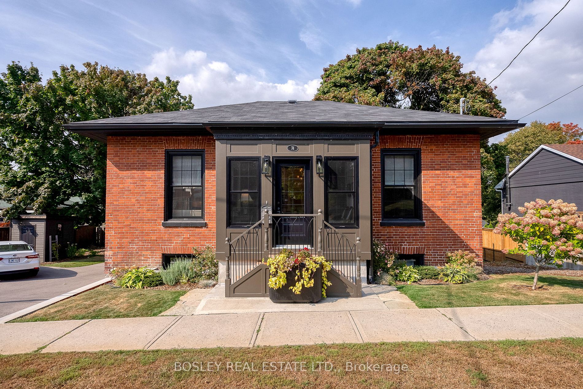 74 Sherbourne St