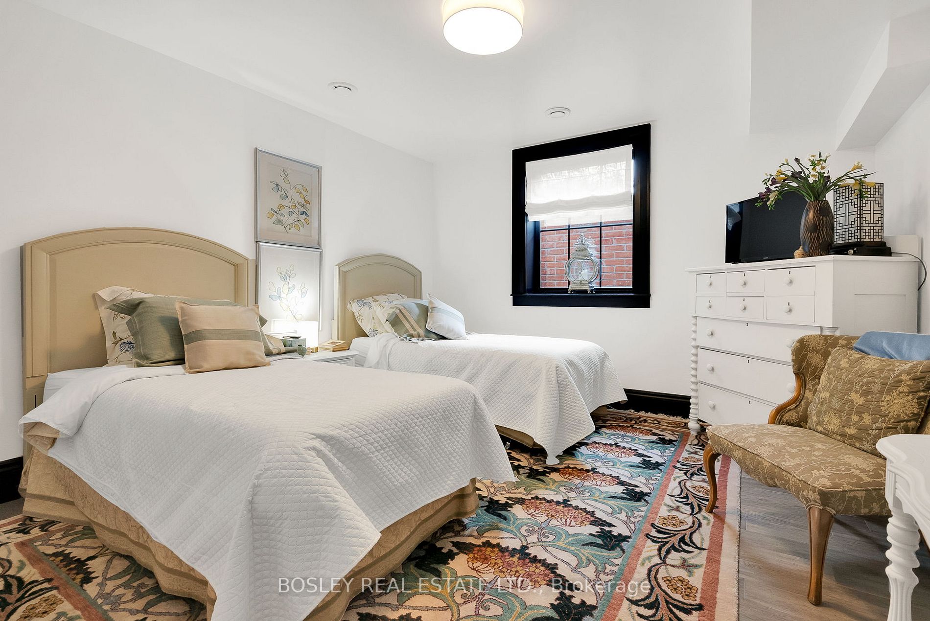 74 Sherbourne St